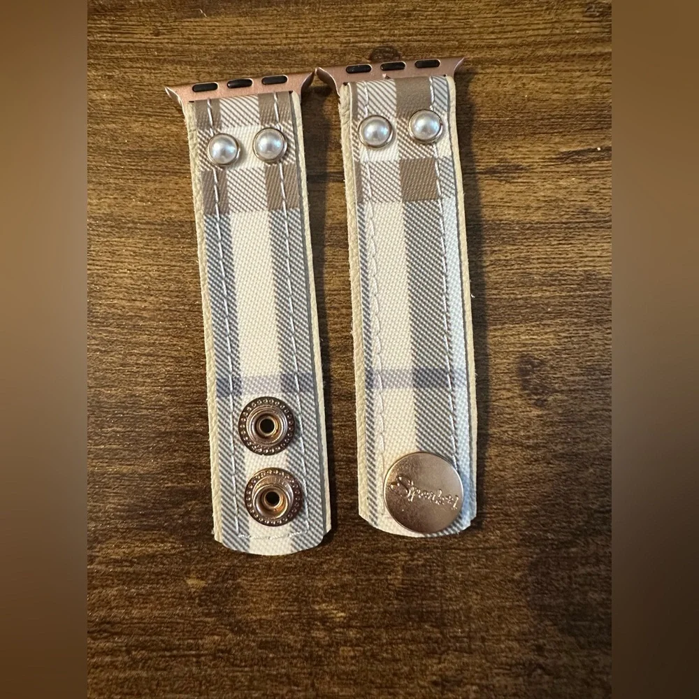 Spark*L band Burberry Apple Watch band. Never worn. Burberry’s Beige and Brown - Picture 1 of 3